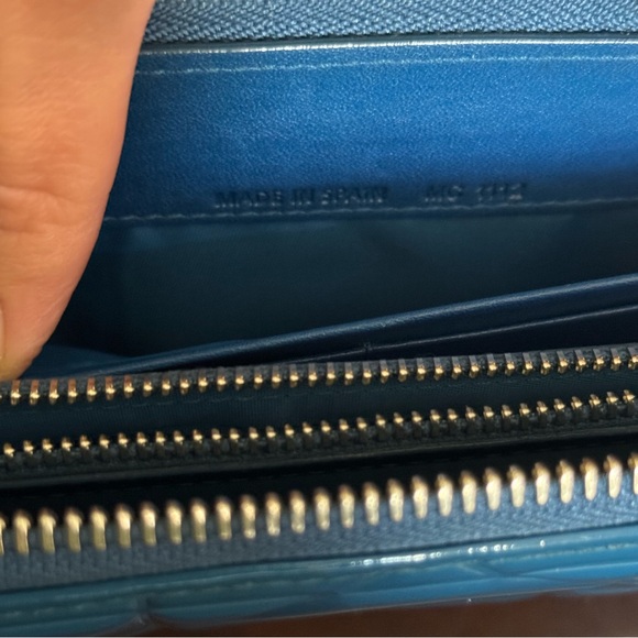 Dior Cannage Patent Leather Tutti Voyaguer Zip Around Wallet. EUC. Comes in Box. - Picture 10 of 10